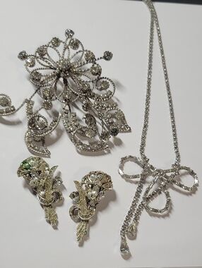 Crystal Silver-Tone Bow Necklace & Brooch Set - Unbranded